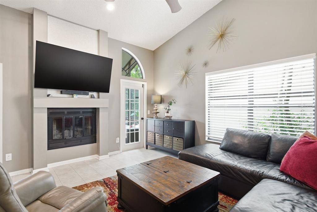 For Sale: $489,900 (3 beds, 2 baths, 1624 Square Feet)