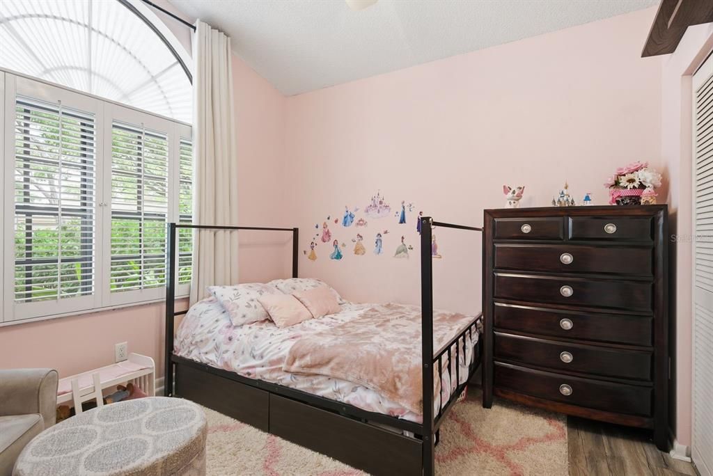 For Sale: $489,900 (3 beds, 2 baths, 1624 Square Feet)