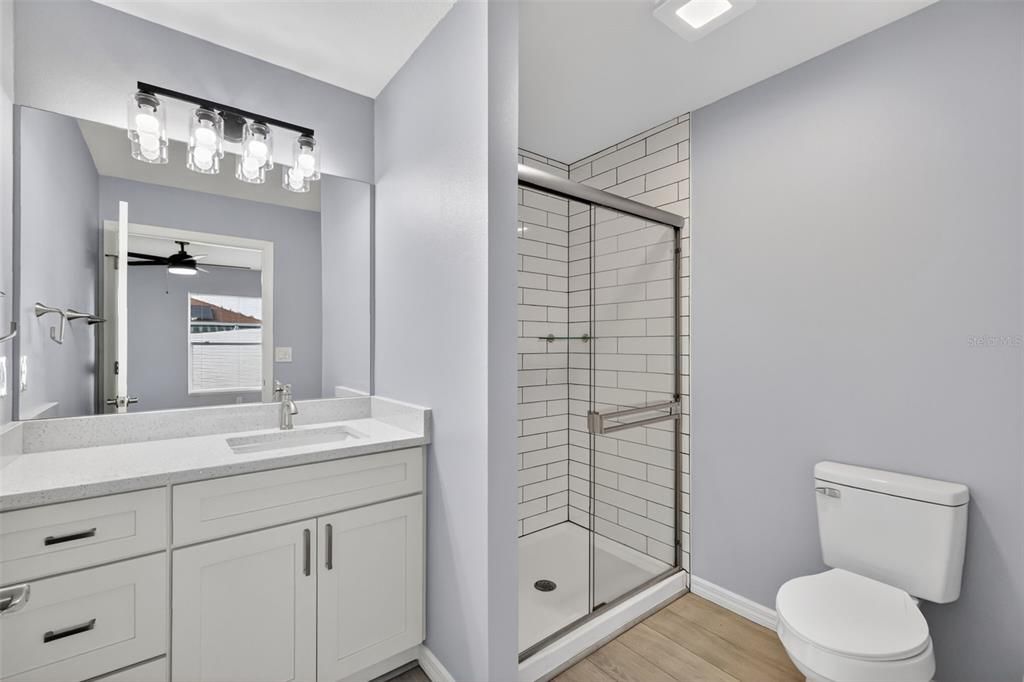 На продажу: $319,900 (2 спален, 2 ванн, 1118 Квадратных фут)