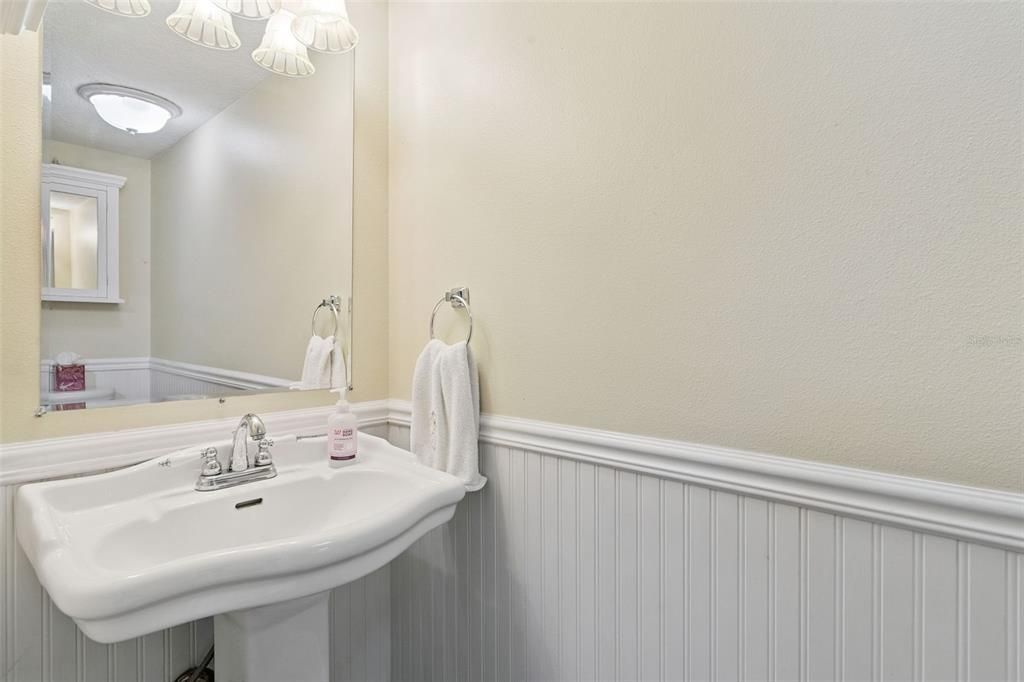 For Sale: $419,900 (3 beds, 2 baths, 1610 Square Feet)