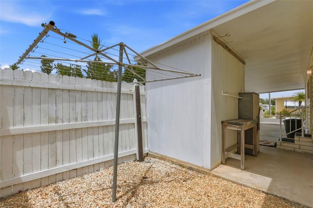 For Sale: $147,000 (2 beds, 2 baths, 1008 Square Feet)