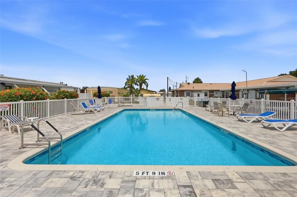 For Sale: $147,000 (2 beds, 2 baths, 1008 Square Feet)