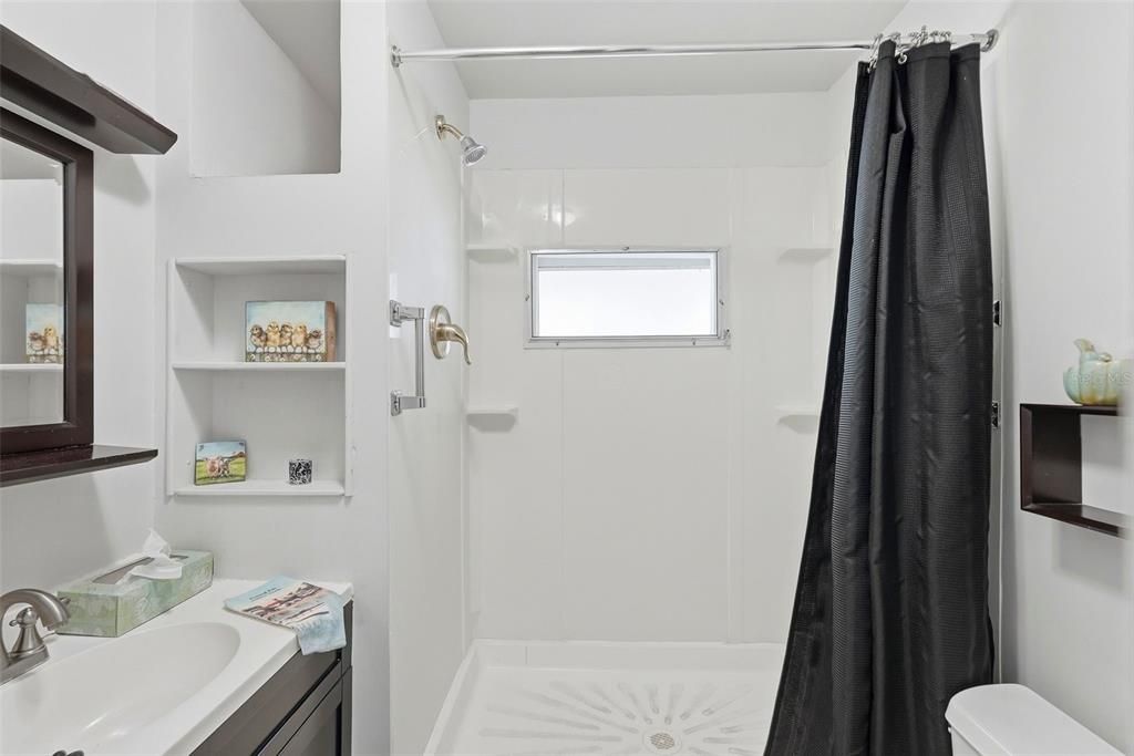 For Sale: $147,000 (2 beds, 2 baths, 1008 Square Feet)