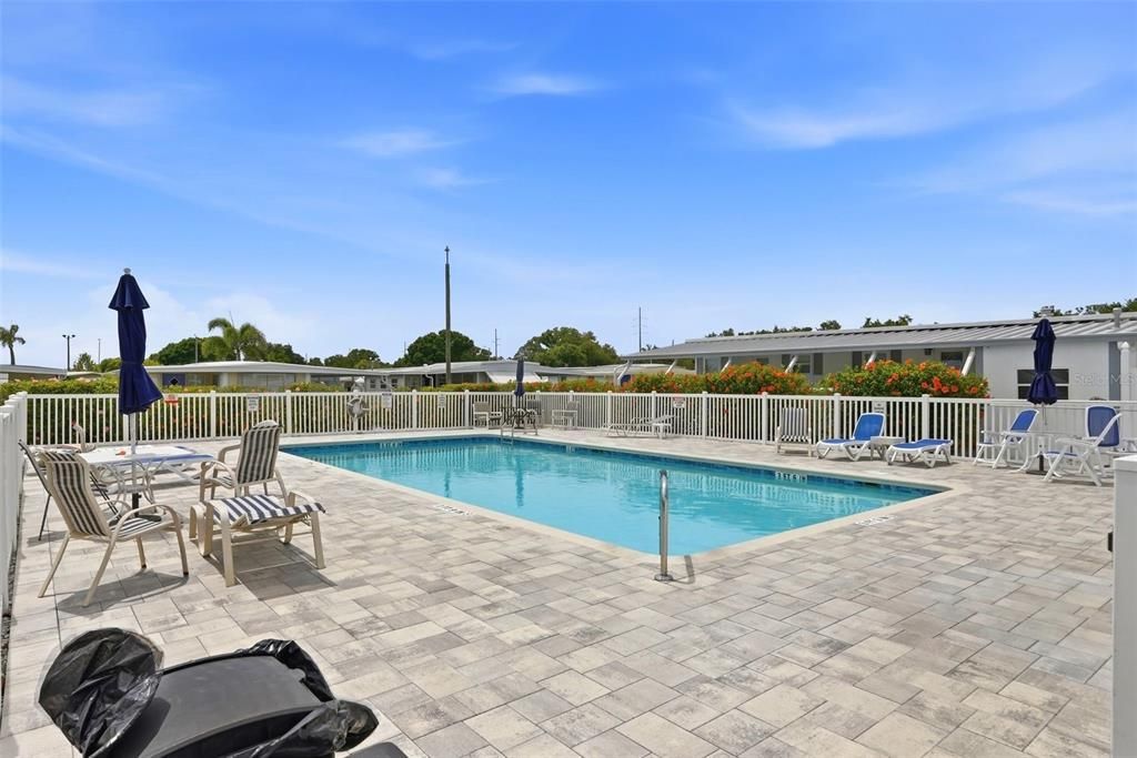 For Sale: $147,000 (2 beds, 2 baths, 1008 Square Feet)