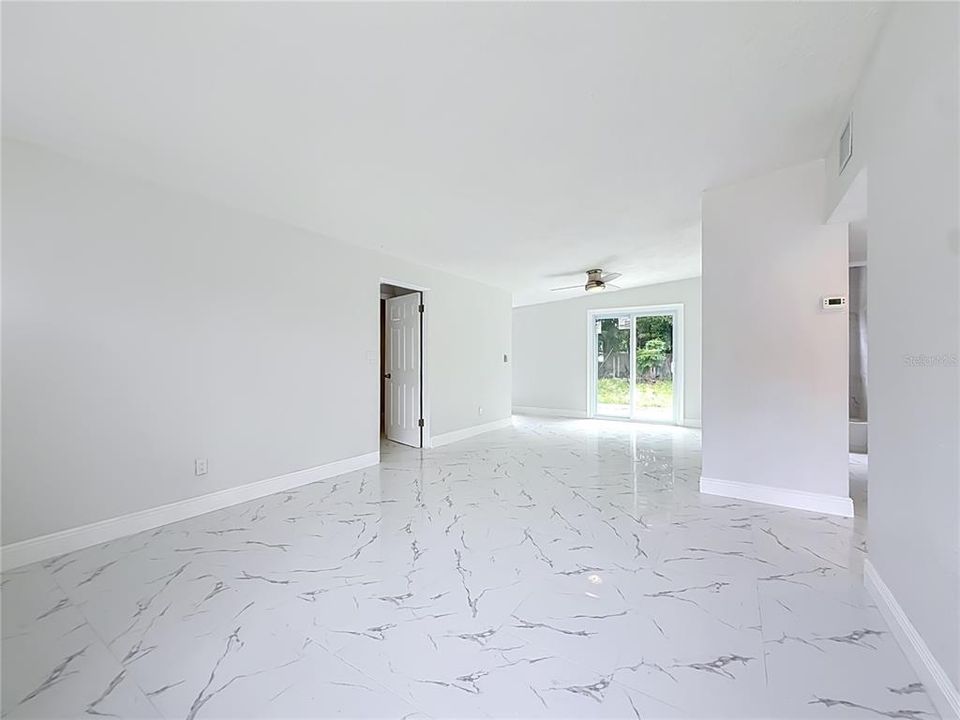 For Sale: $299,900 (3 beds, 2 baths, 730 Square Feet)