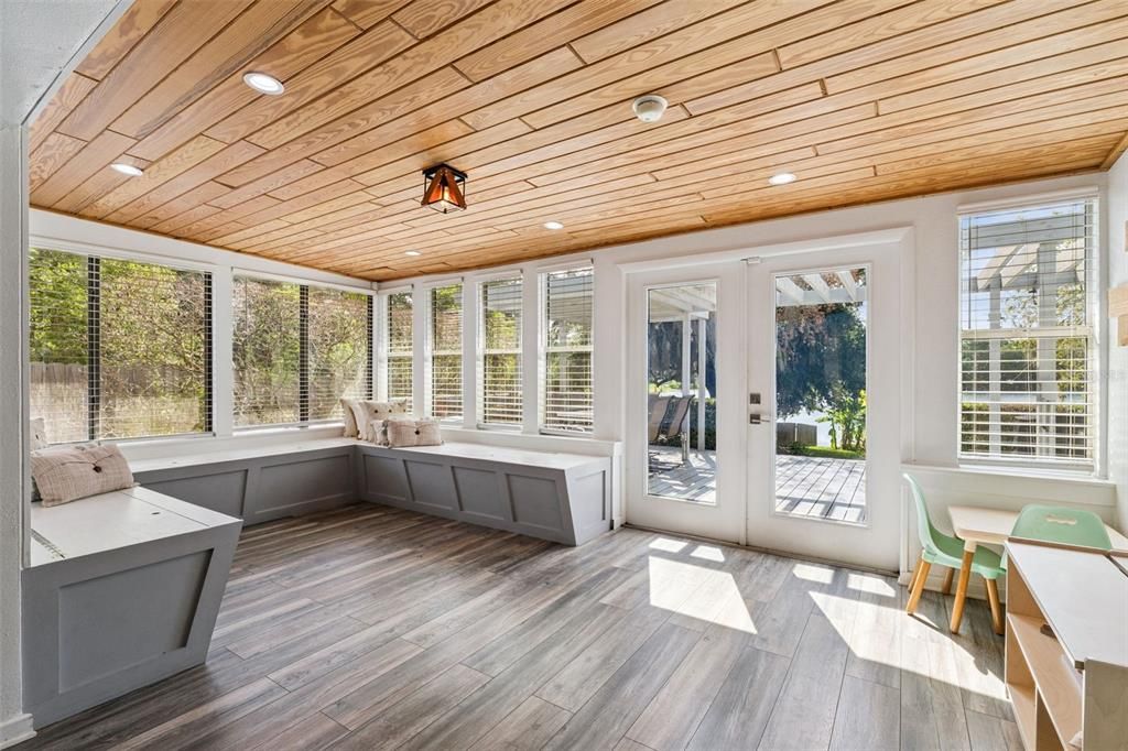 На продажу: $549,000 (3 спален, 2 ванн, 1712 Квадратных фут)