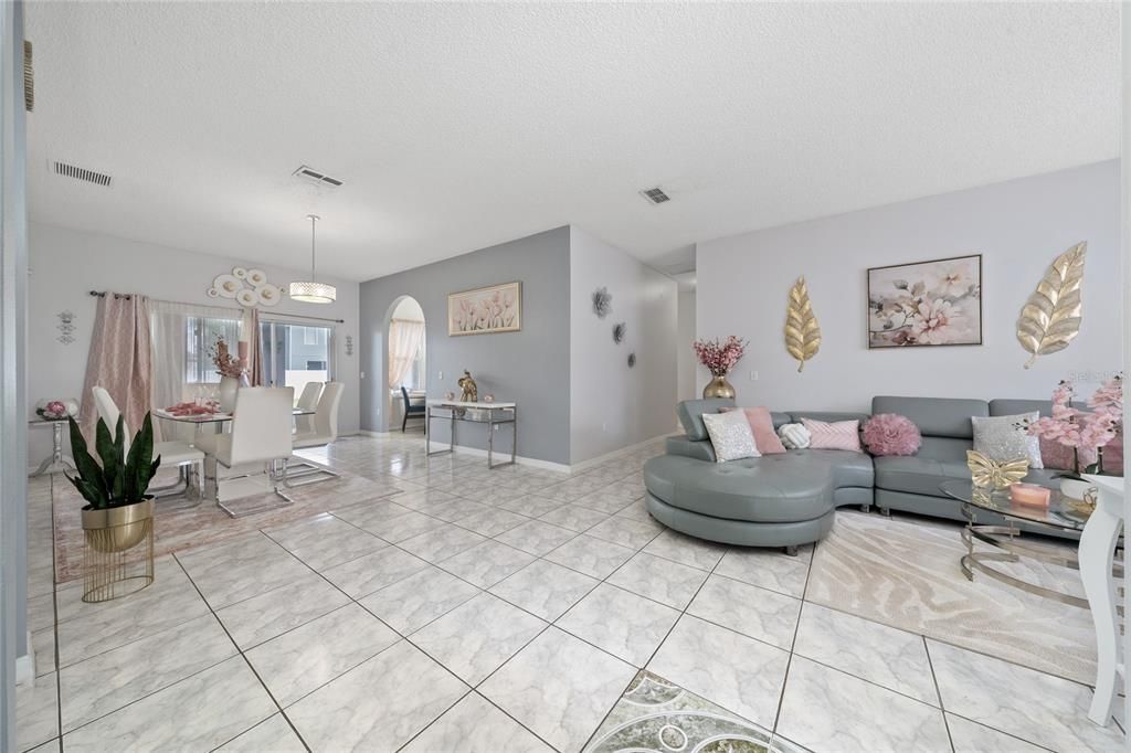For Sale: $352,000 (4 beds, 3 baths, 2308 Square Feet)