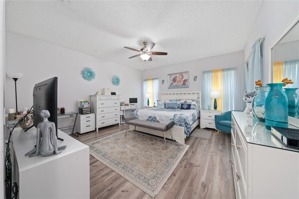 For Sale: $352,000 (4 beds, 3 baths, 2308 Square Feet)