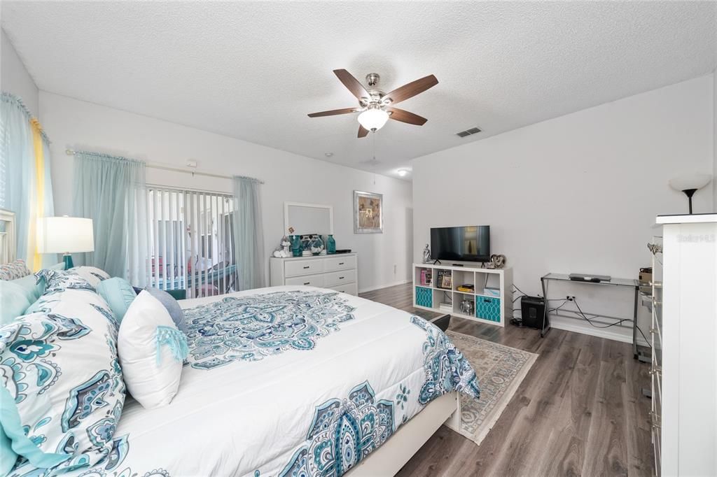For Sale: $352,000 (4 beds, 3 baths, 2308 Square Feet)