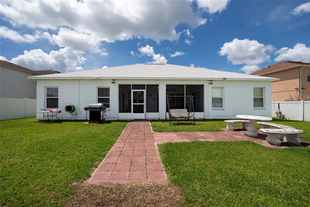 For Sale: $352,000 (4 beds, 3 baths, 2308 Square Feet)