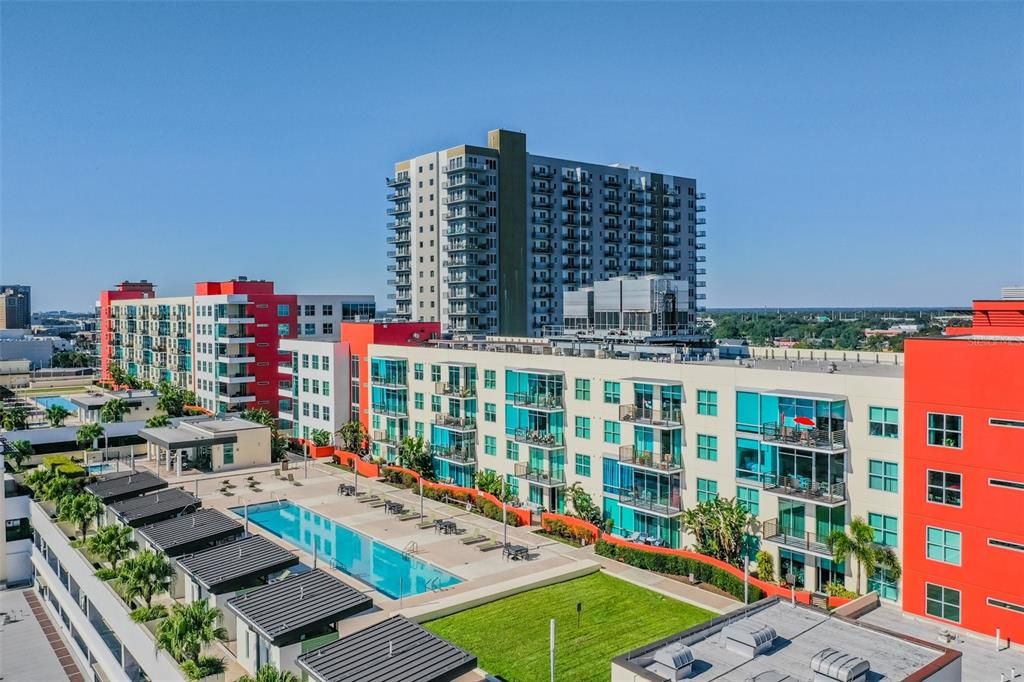 For Sale: $550,000 (2 beds, 2 baths, 1229 Square Feet)