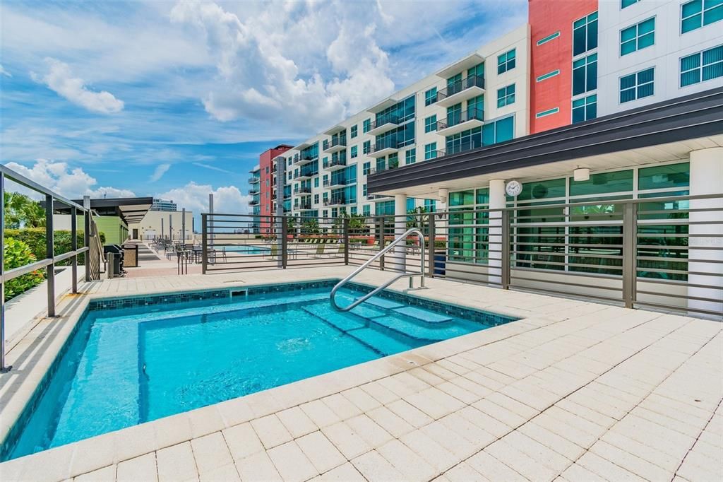 For Sale: $550,000 (2 beds, 2 baths, 1229 Square Feet)