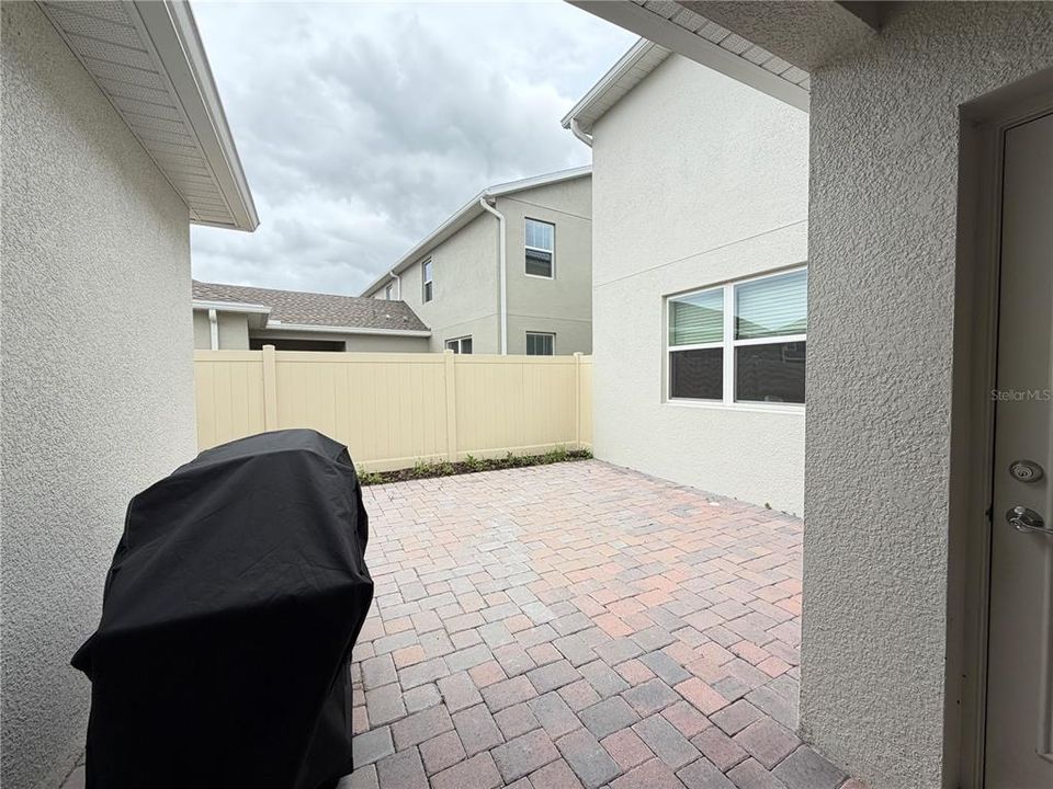 For Rent: $2,350 (3 beds, 2 baths, 1755 Square Feet)