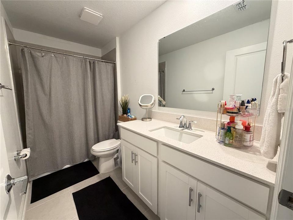 For Rent: $2,350 (3 beds, 2 baths, 1755 Square Feet)