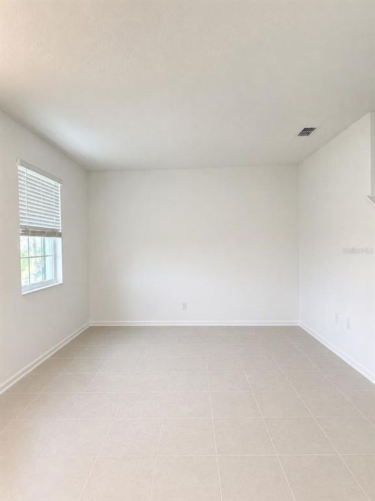 For Rent: $2,350 (3 beds, 2 baths, 1755 Square Feet)