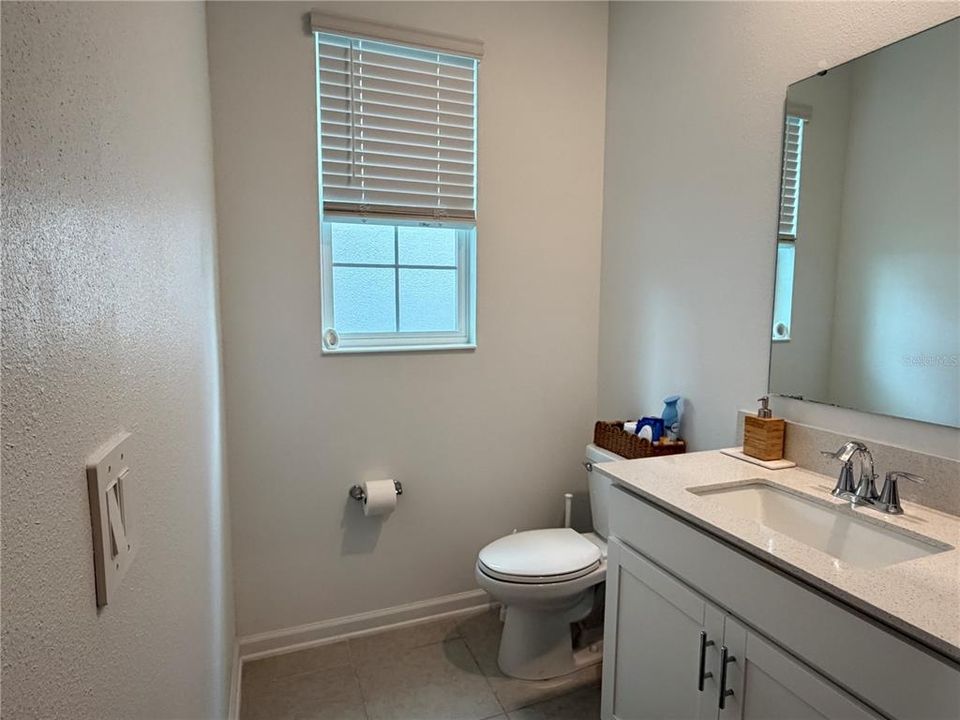For Rent: $2,350 (3 beds, 2 baths, 1755 Square Feet)