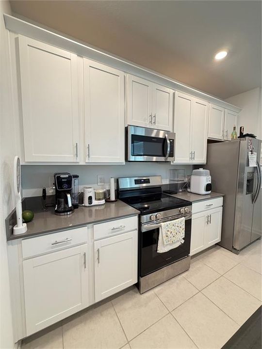For Rent: $2,350 (3 beds, 2 baths, 1755 Square Feet)