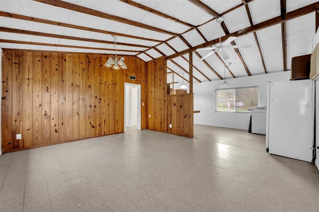 На продажу: $209,000 (3 спален, 2 ванн, 1040 Квадратных фут)