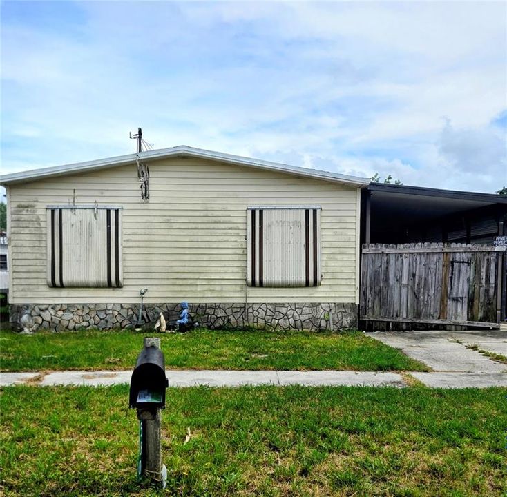 For Sale: $120,000 (2 beds, 1 baths, 1196 Square Feet)