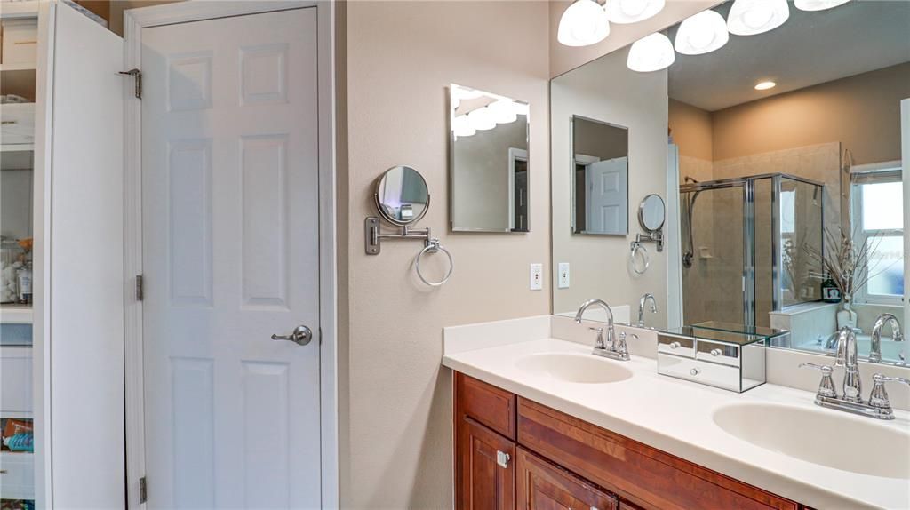 For Sale: $599,990 (5 beds, 3 baths, 3208 Square Feet)