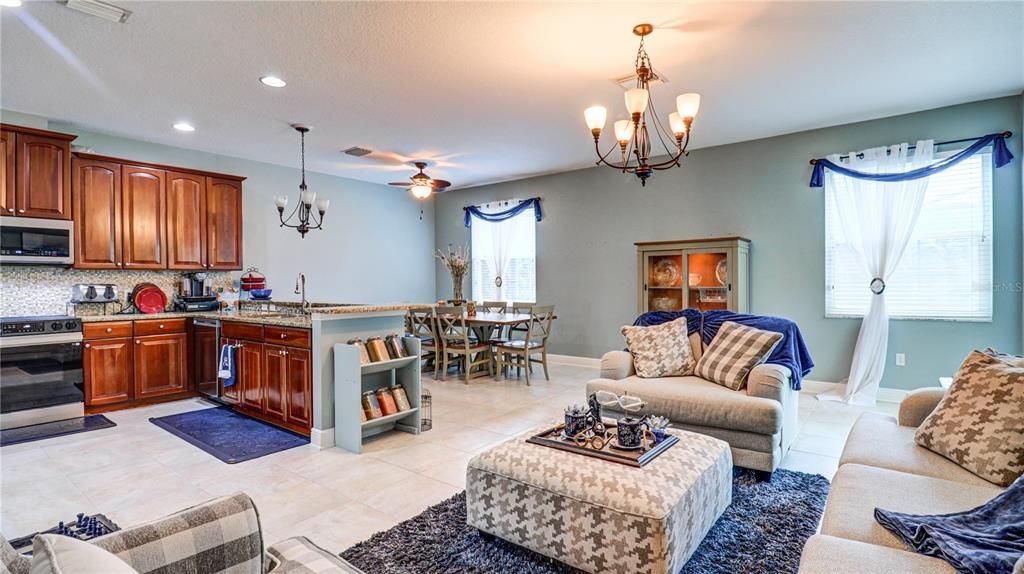 For Sale: $599,990 (5 beds, 3 baths, 3208 Square Feet)