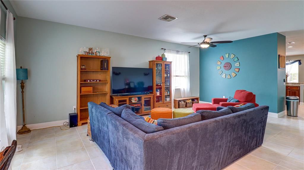 For Sale: $599,990 (5 beds, 3 baths, 3208 Square Feet)