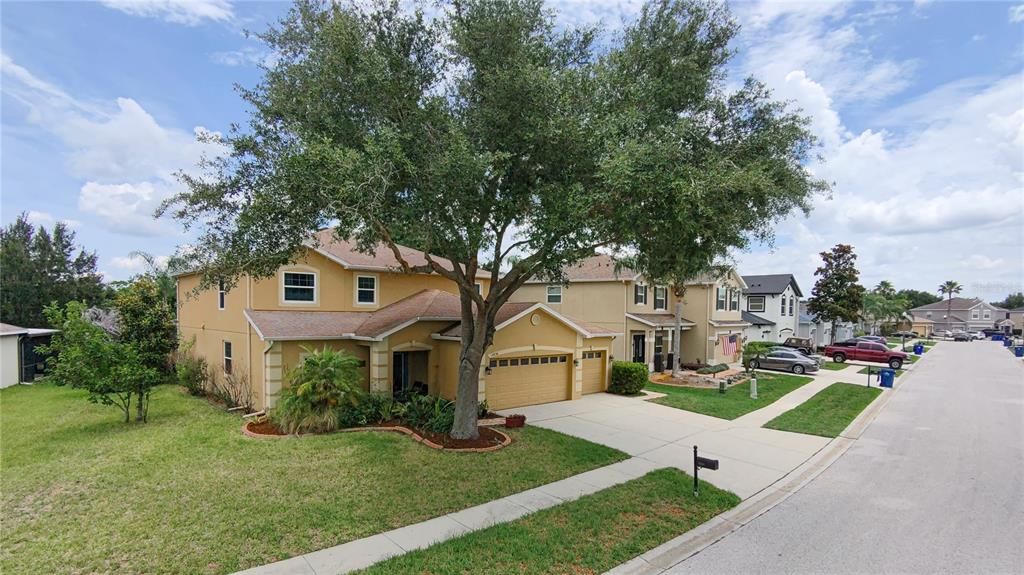 For Sale: $599,990 (5 beds, 3 baths, 3208 Square Feet)