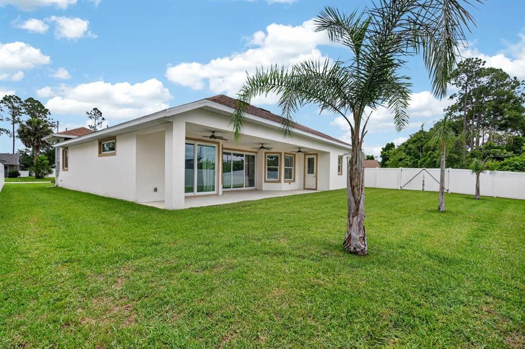En Venta: $499,990 (3 camas, 2 baños, 2215 Pies cuadrados)