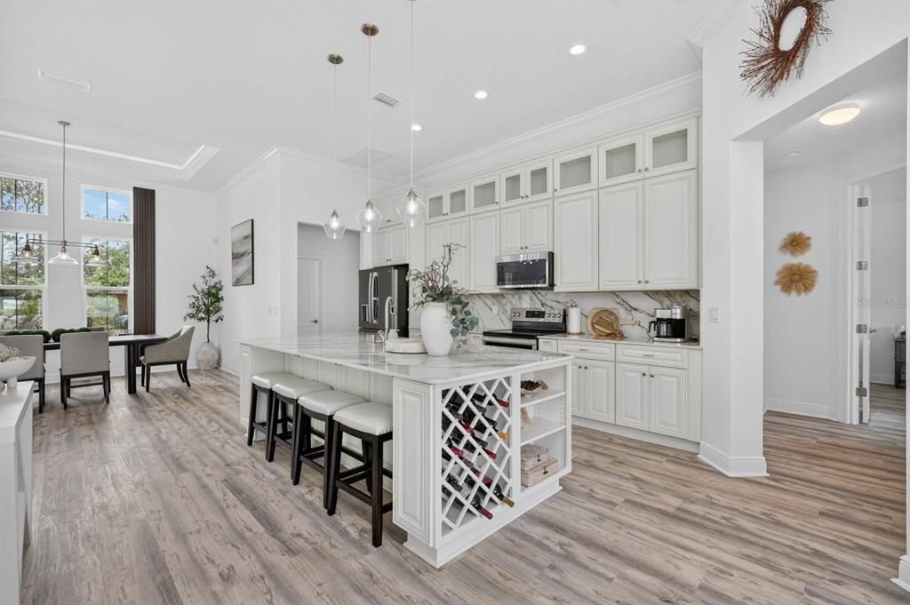 En Venta: $499,990 (3 camas, 2 baños, 2215 Pies cuadrados)
