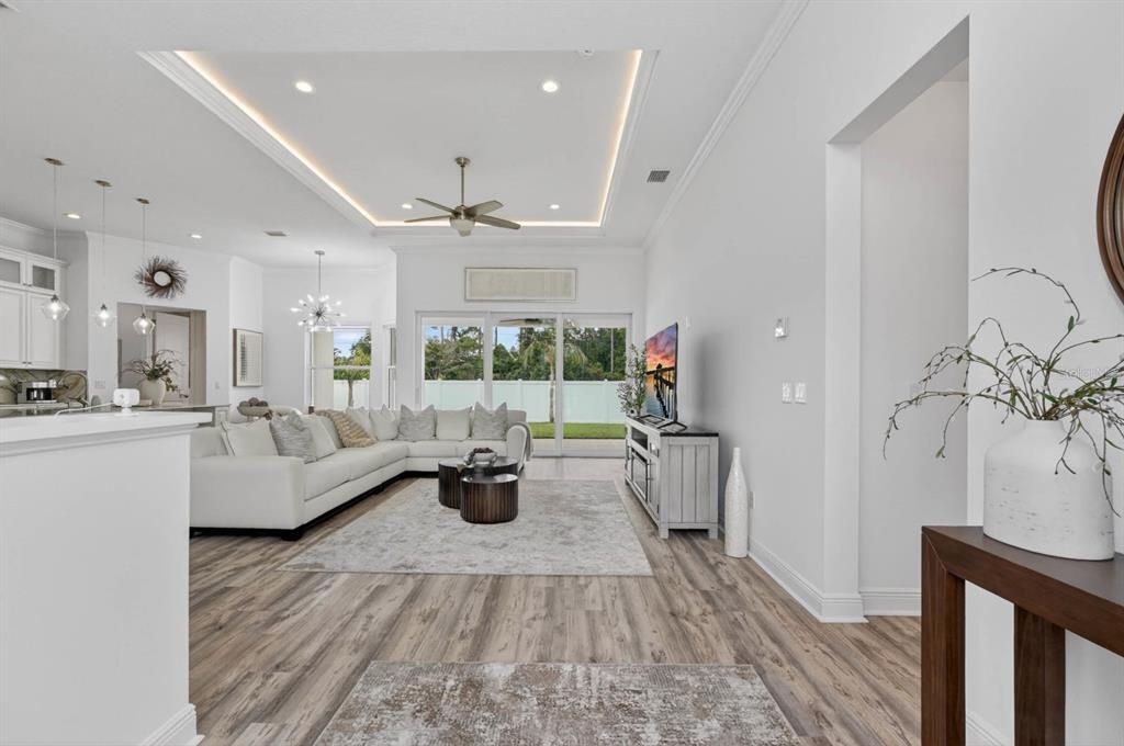 En Venta: $499,990 (3 camas, 2 baños, 2215 Pies cuadrados)