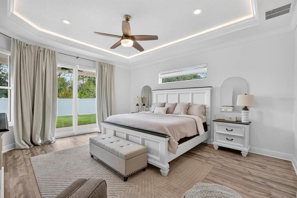 En Venta: $499,990 (3 camas, 2 baños, 2215 Pies cuadrados)
