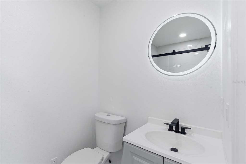 For Sale: $419,900 (3 beds, 3 baths, 1212 Square Feet)