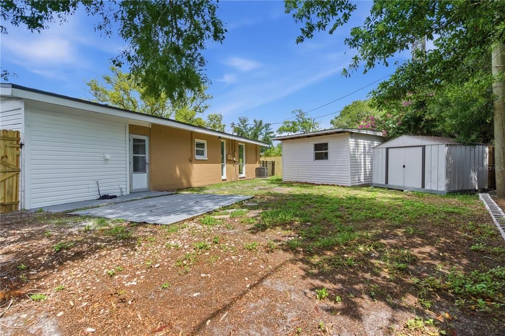 For Sale: $419,900 (3 beds, 3 baths, 1212 Square Feet)