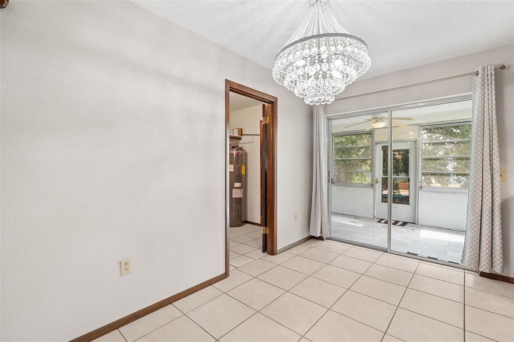 На продажу: $425,000 (3 спален, 2 ванн, 1556 Квадратных фут)