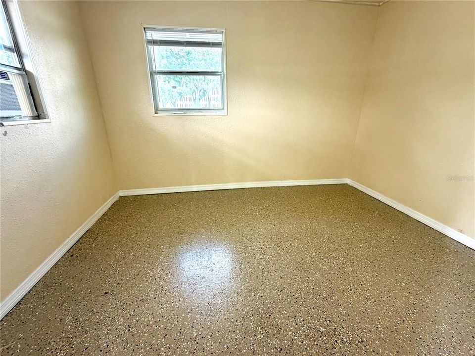 For Sale: $265,000 (6 beds, 3 baths, 2102 Square Feet)