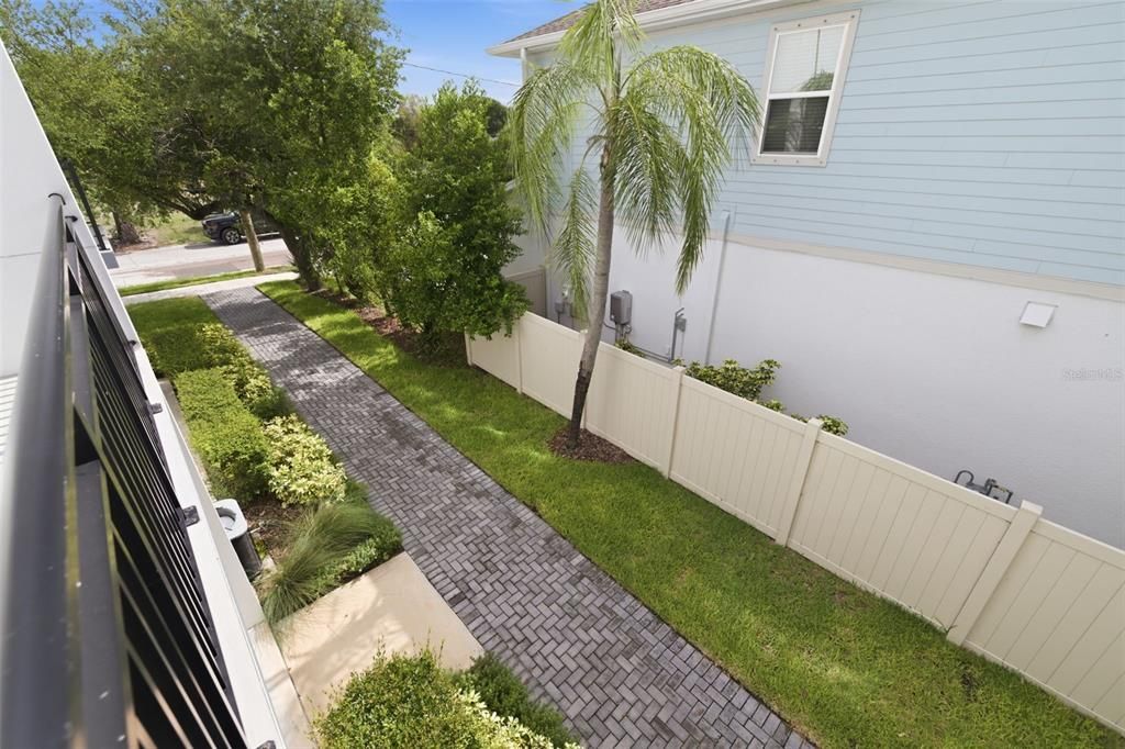 For Sale: $689,000 (4 beds, 3 baths, 2038 Square Feet)