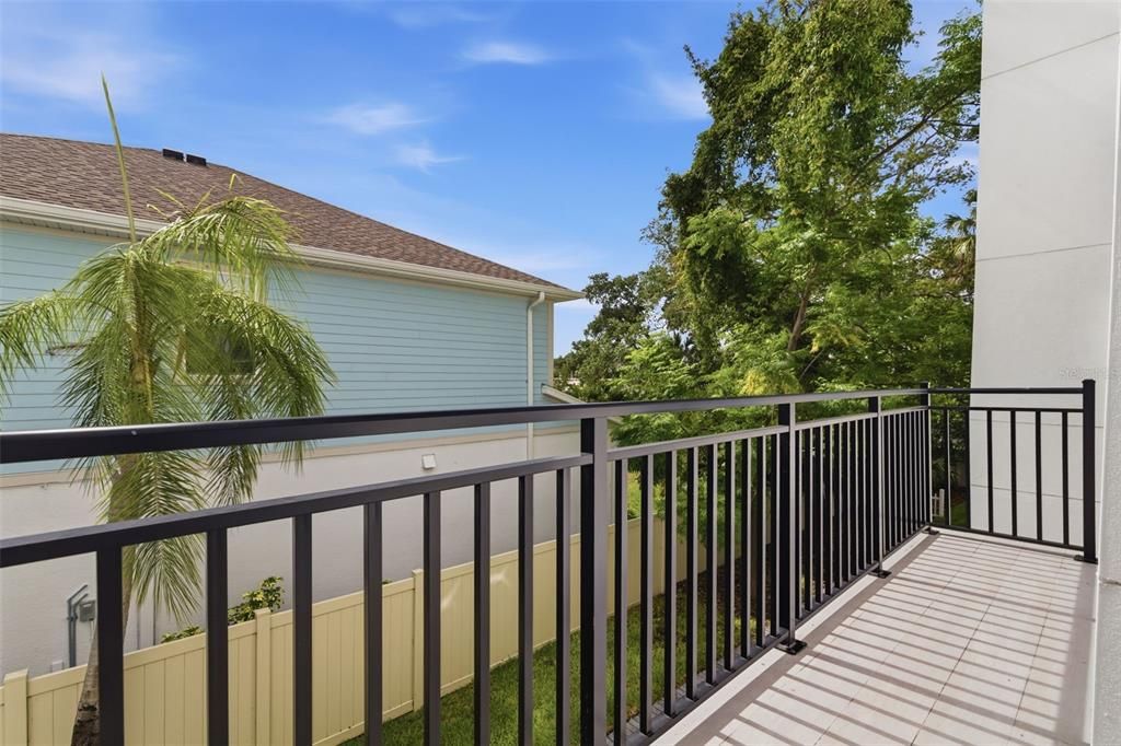 For Sale: $689,000 (4 beds, 3 baths, 2038 Square Feet)