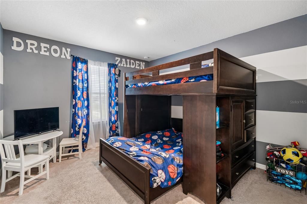 En Venta: $499,990 (5 camas, 3 baños, 2980 Pies cuadrados)