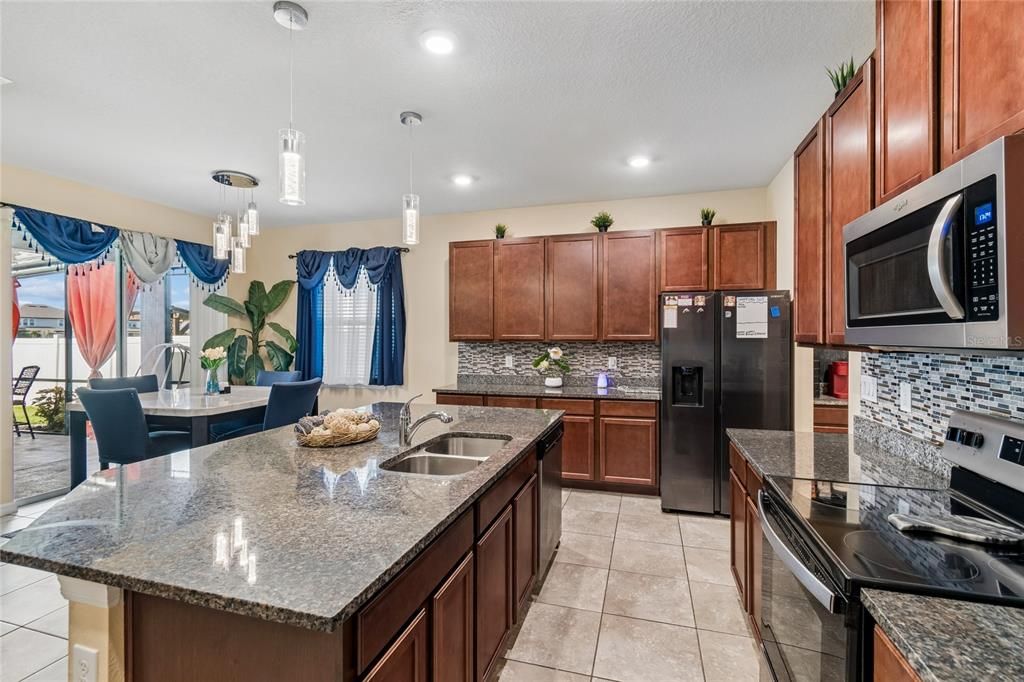 En Venta: $499,990 (5 camas, 3 baños, 2980 Pies cuadrados)