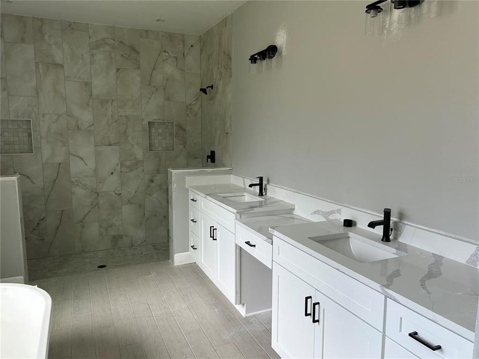 En Venta: $458,900 (4 camas, 2 baños, 2265 Pies cuadrados)