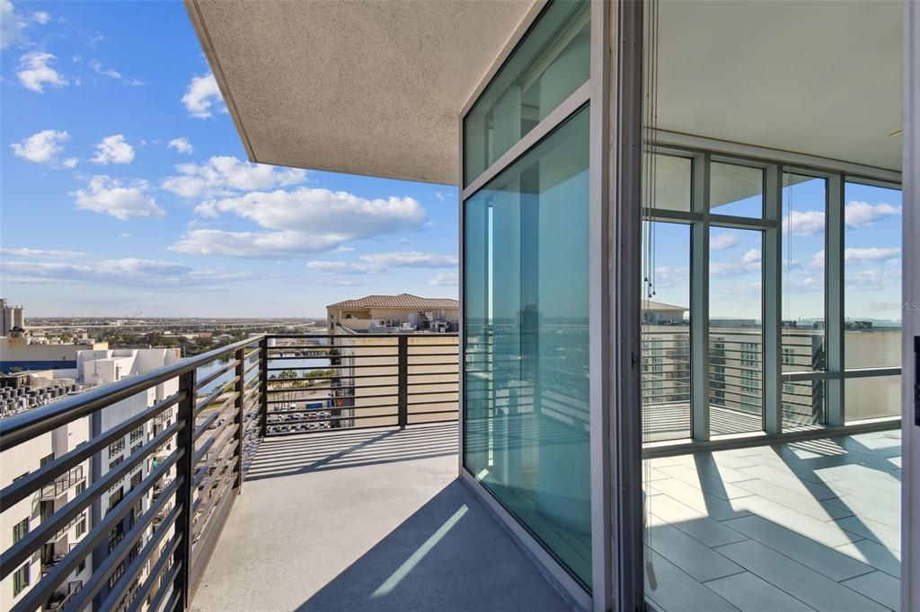 For Rent: $3,300 (2 beds, 2 baths, 1229 Square Feet)
