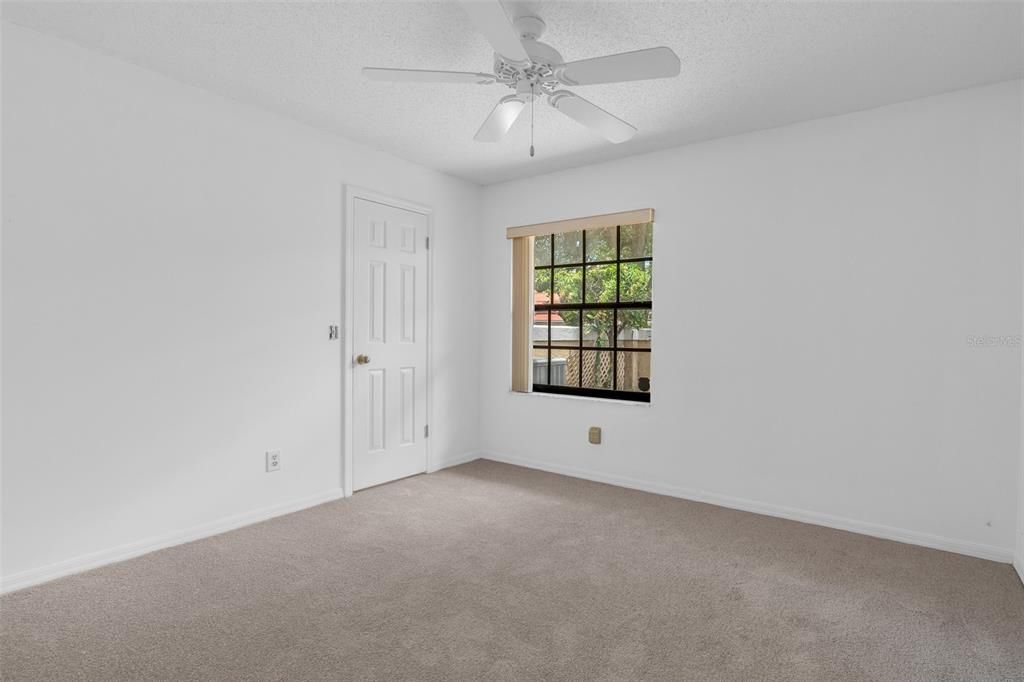 For Sale: $500,000 (3 beds, 2 baths, 1758 Square Feet)