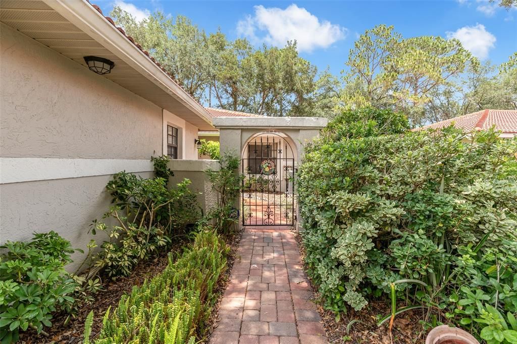For Sale: $500,000 (3 beds, 2 baths, 1758 Square Feet)