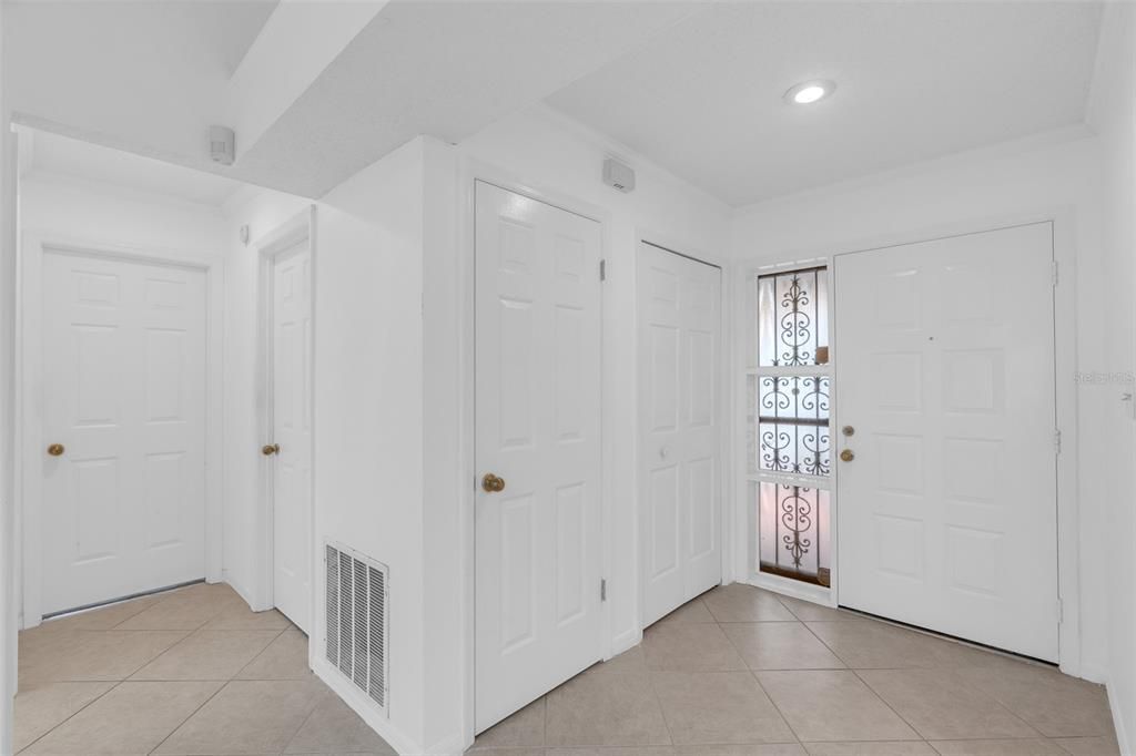 For Sale: $500,000 (3 beds, 2 baths, 1758 Square Feet)