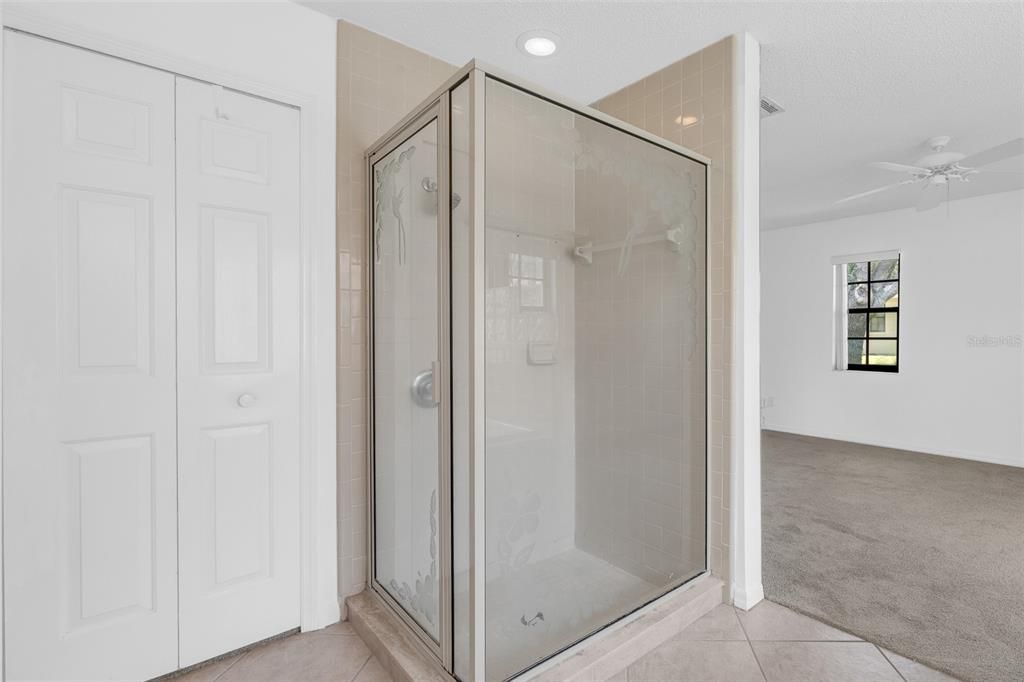 For Sale: $500,000 (3 beds, 2 baths, 1758 Square Feet)
