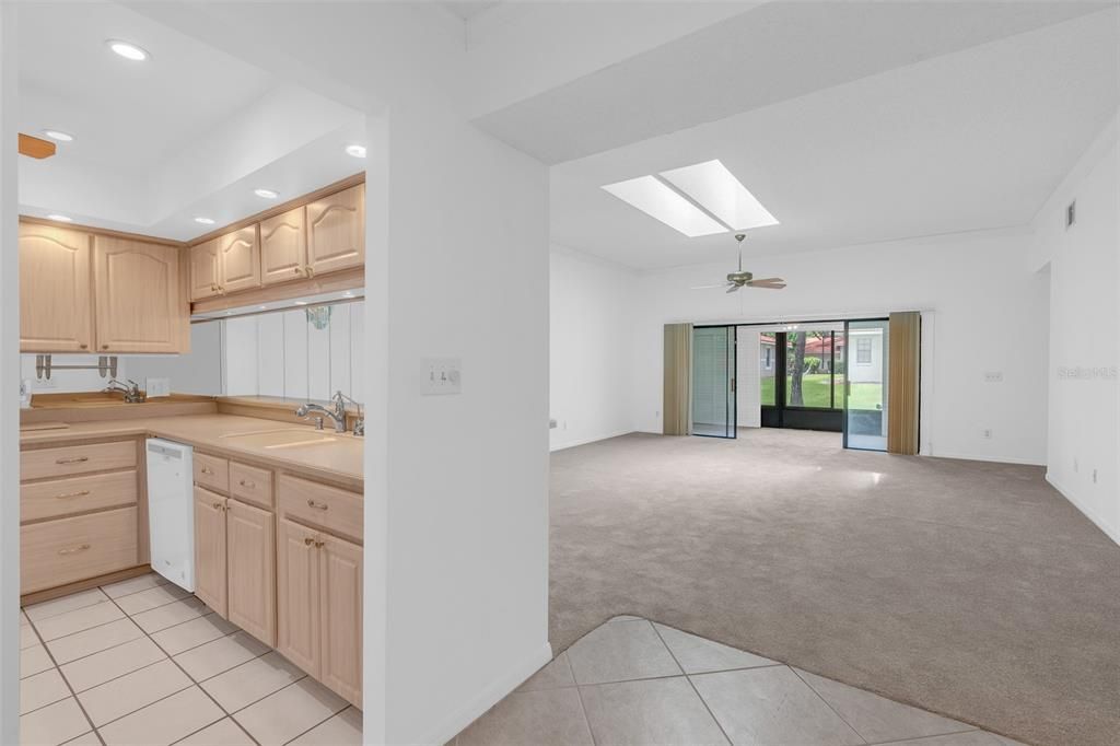 For Sale: $500,000 (3 beds, 2 baths, 1758 Square Feet)