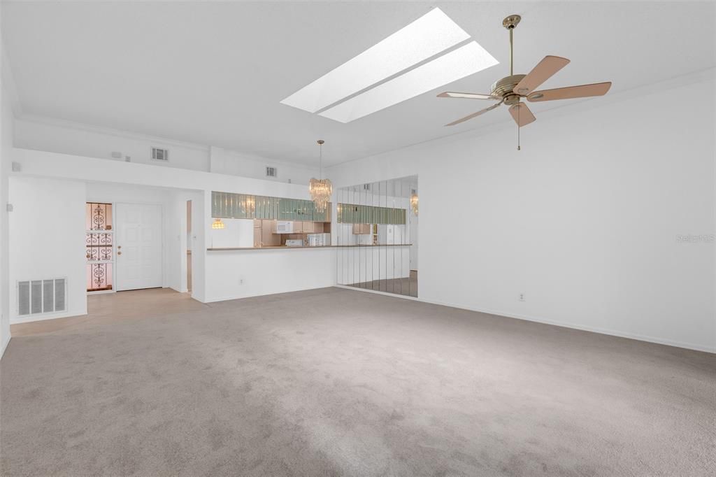 For Sale: $500,000 (3 beds, 2 baths, 1758 Square Feet)