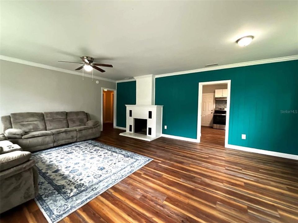 For Sale: $299,000 (3 beds, 2 baths, 3068 Square Feet)