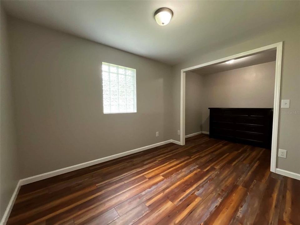 For Sale: $299,000 (3 beds, 2 baths, 3068 Square Feet)