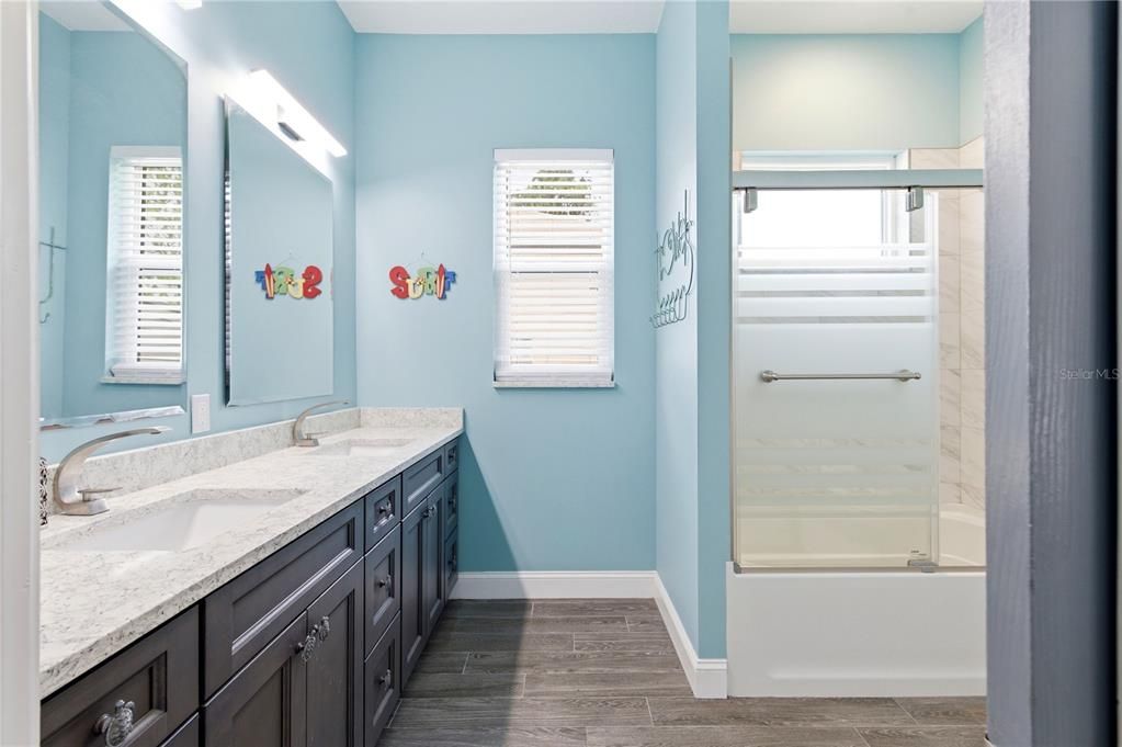 For Sale: $1,100,000 (5 beds, 3 baths, 3503 Square Feet)